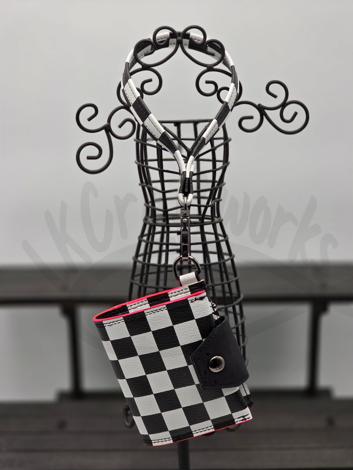 Key Fob Wallet - Checkered with Pink edges