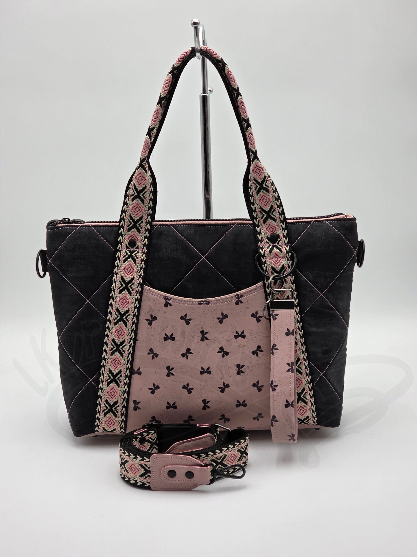 Oxbow Tote - Pink and black bows with matching wallet and keyfob