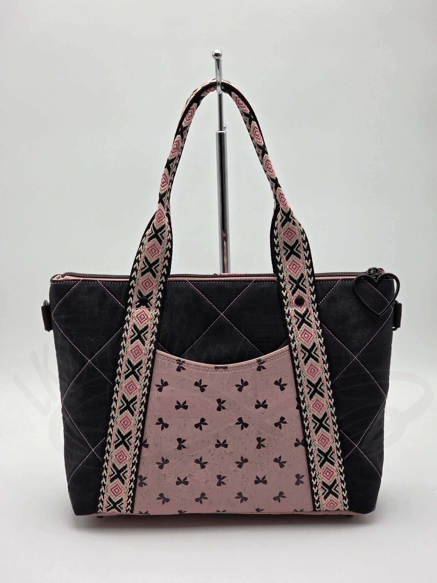 Oxbow Tote - Pink and black bows with matching wallet and keyfob