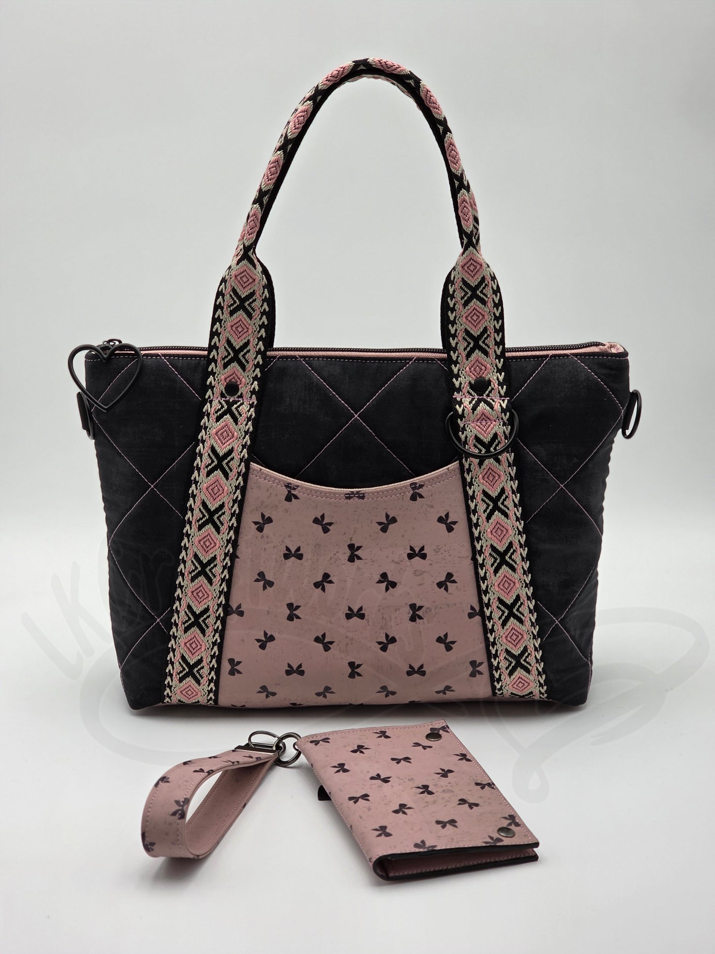 Oxbow Tote - Pink and black bows with matching wallet and keyfob