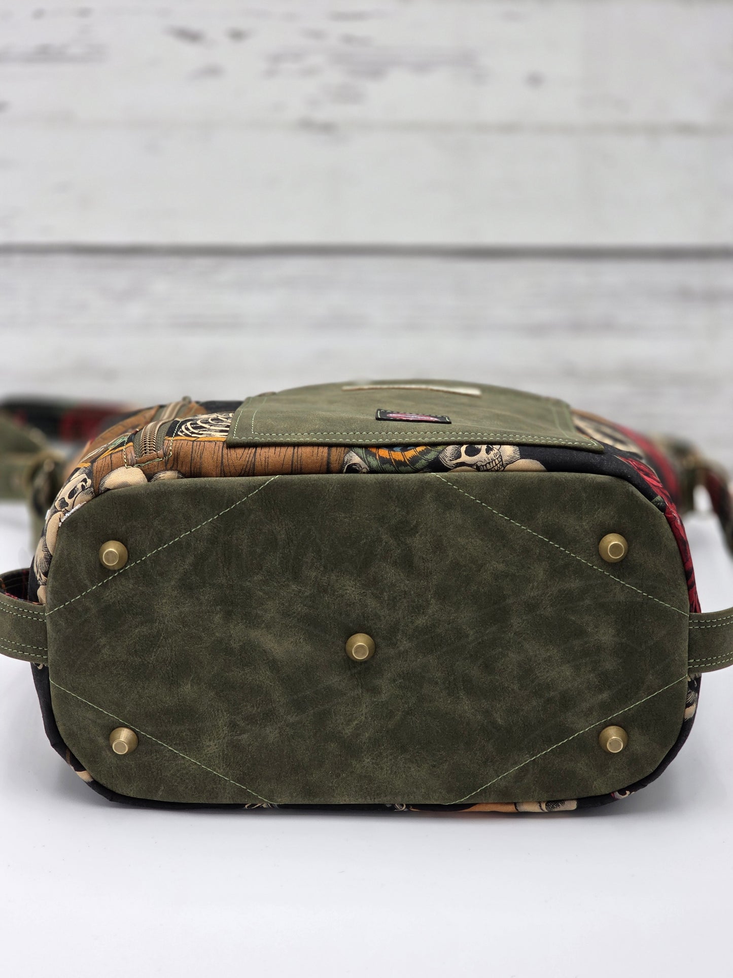 Krystal Convertible Shoulder bag/backpack - skulls olive green/black