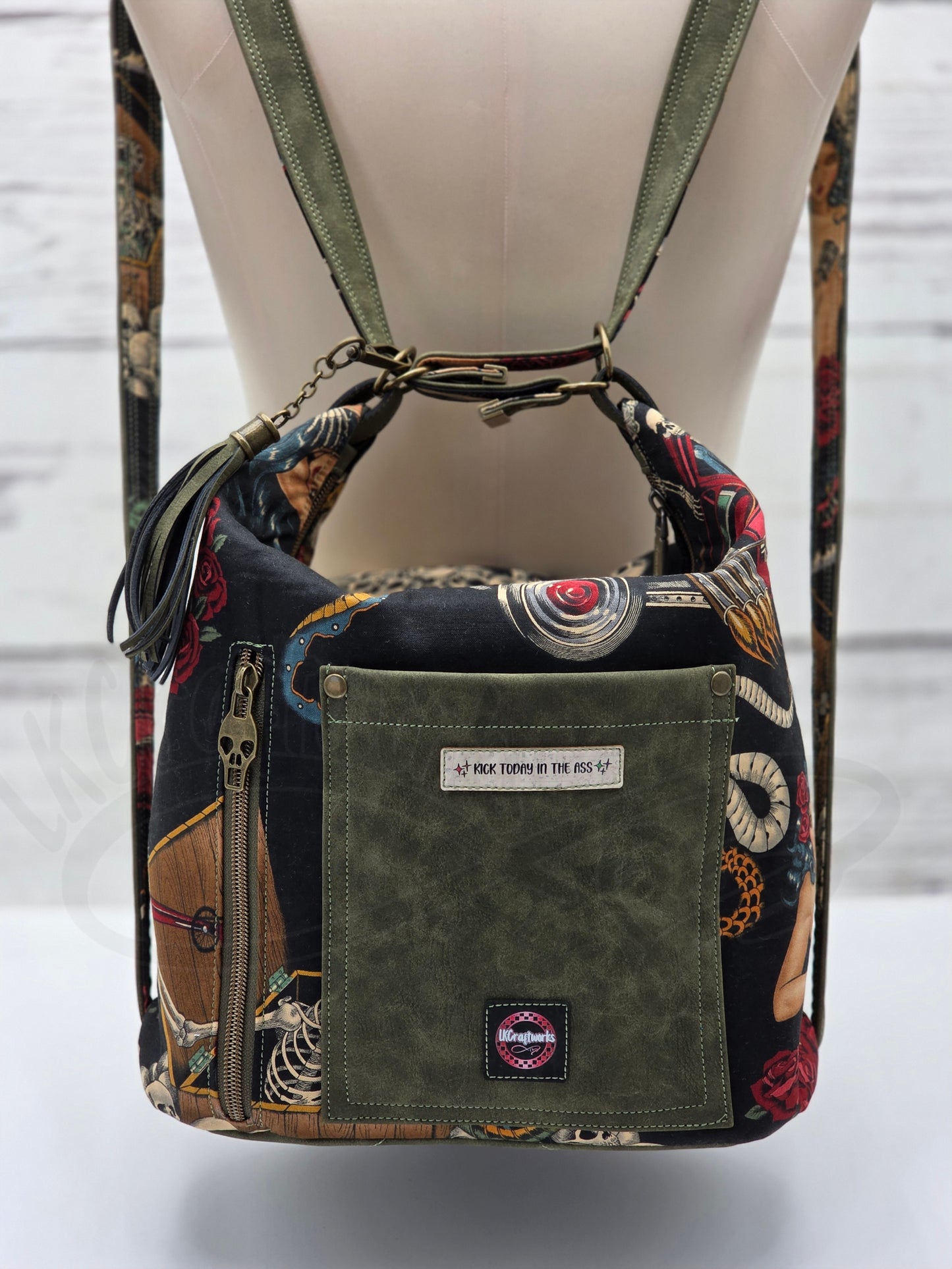 Krystal Convertible Shoulder bag/backpack - skulls olive green/black