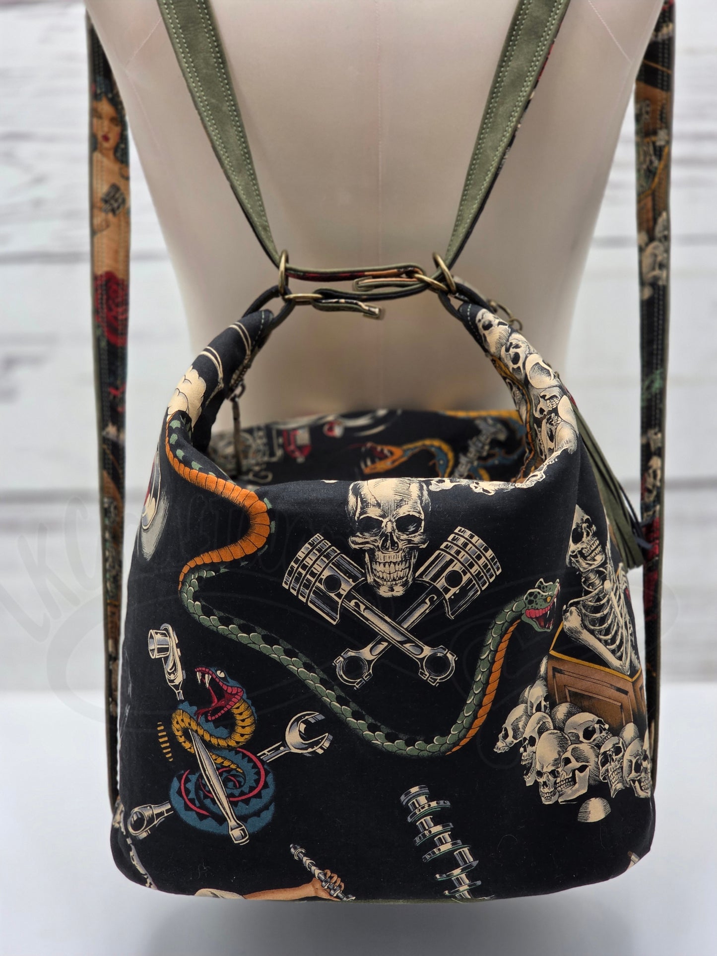 Krystal Convertible Shoulder bag/backpack - skulls olive green/black