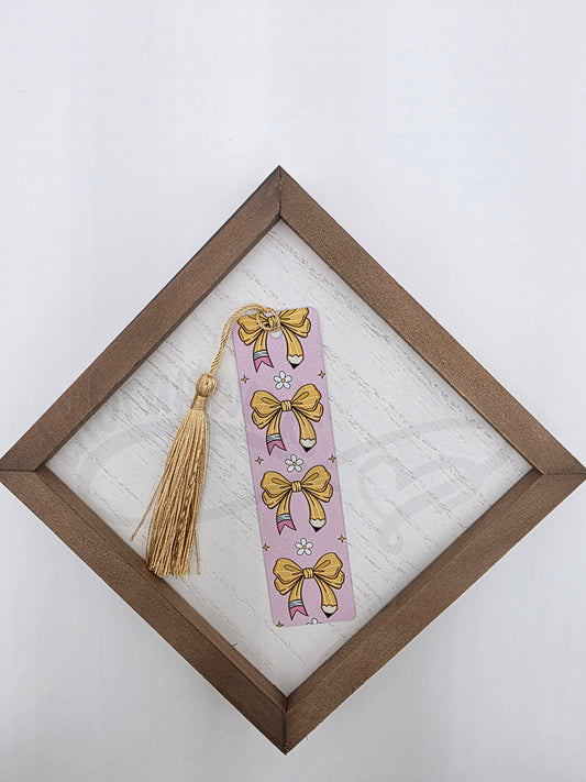 Bookmark- Pencil bows