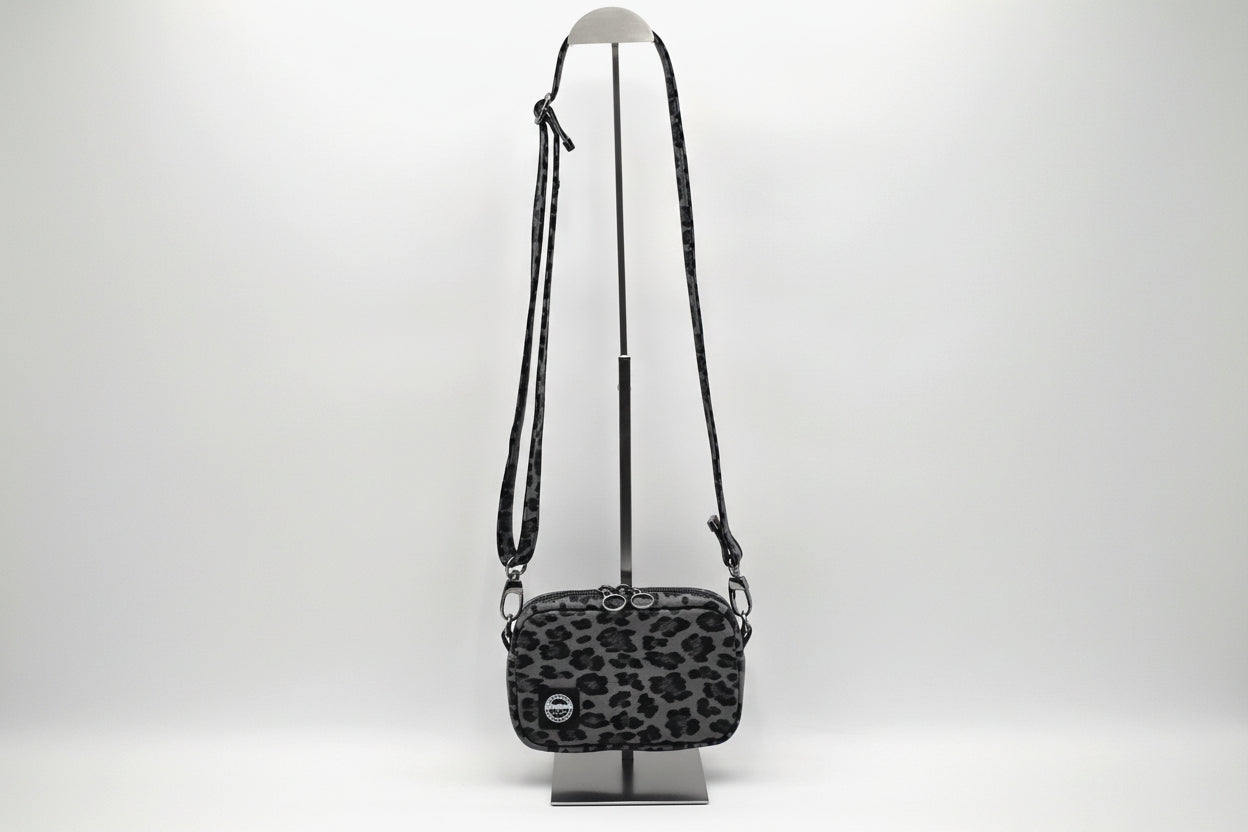 Tiny Cata Crossbody