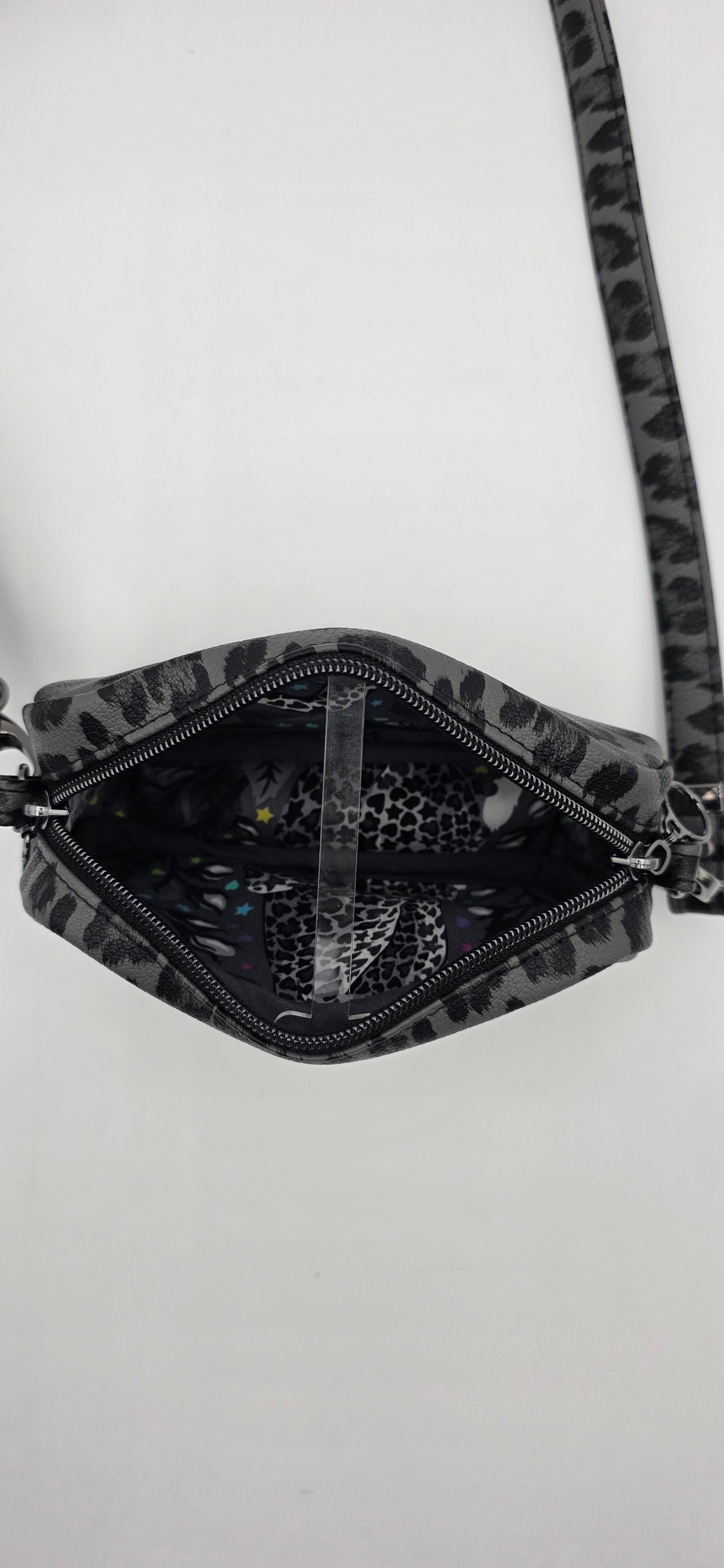 Tiny Cata Crossbody
