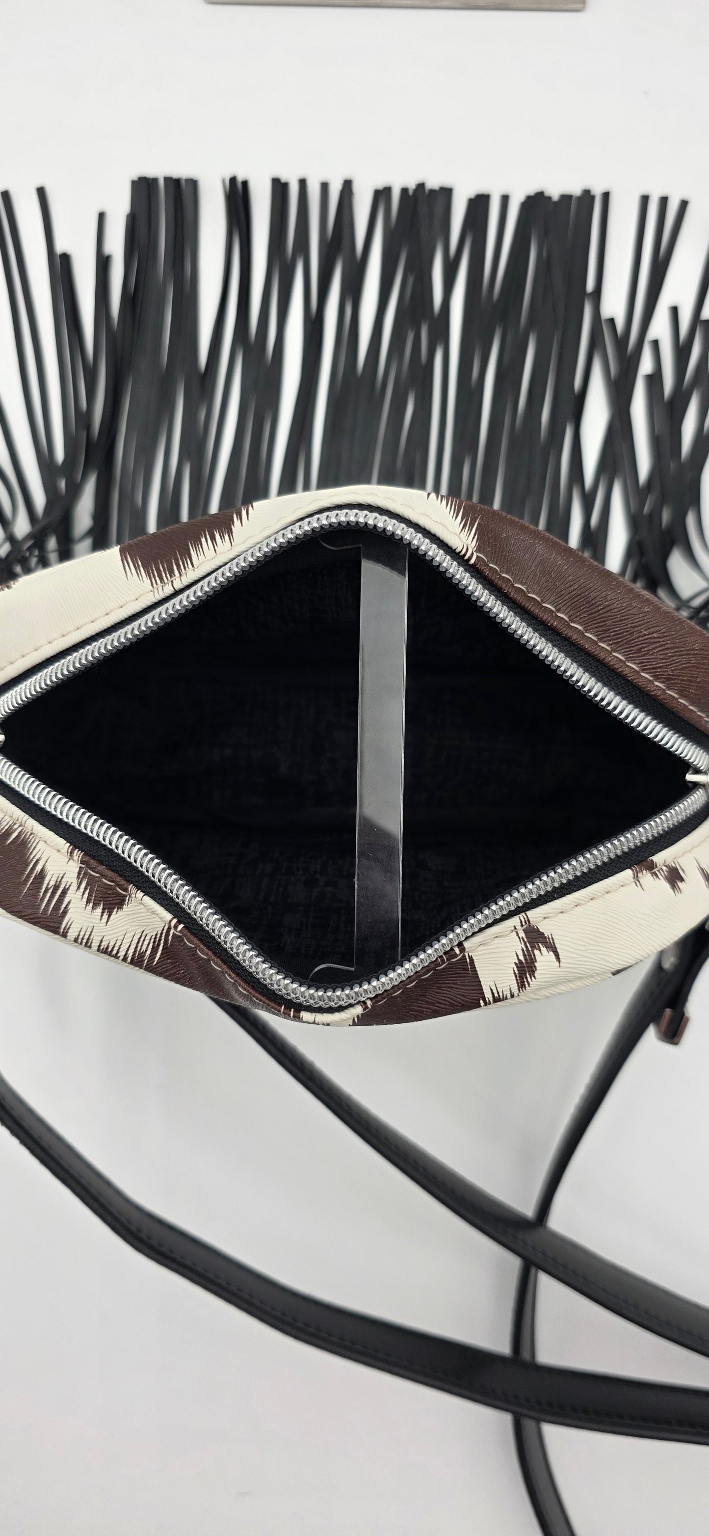 Tiny Cata Crossbody