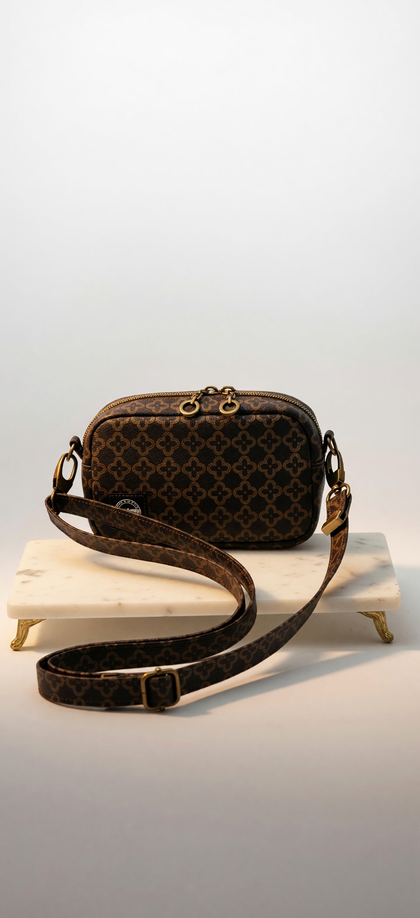 Tiny Cata Crossbody