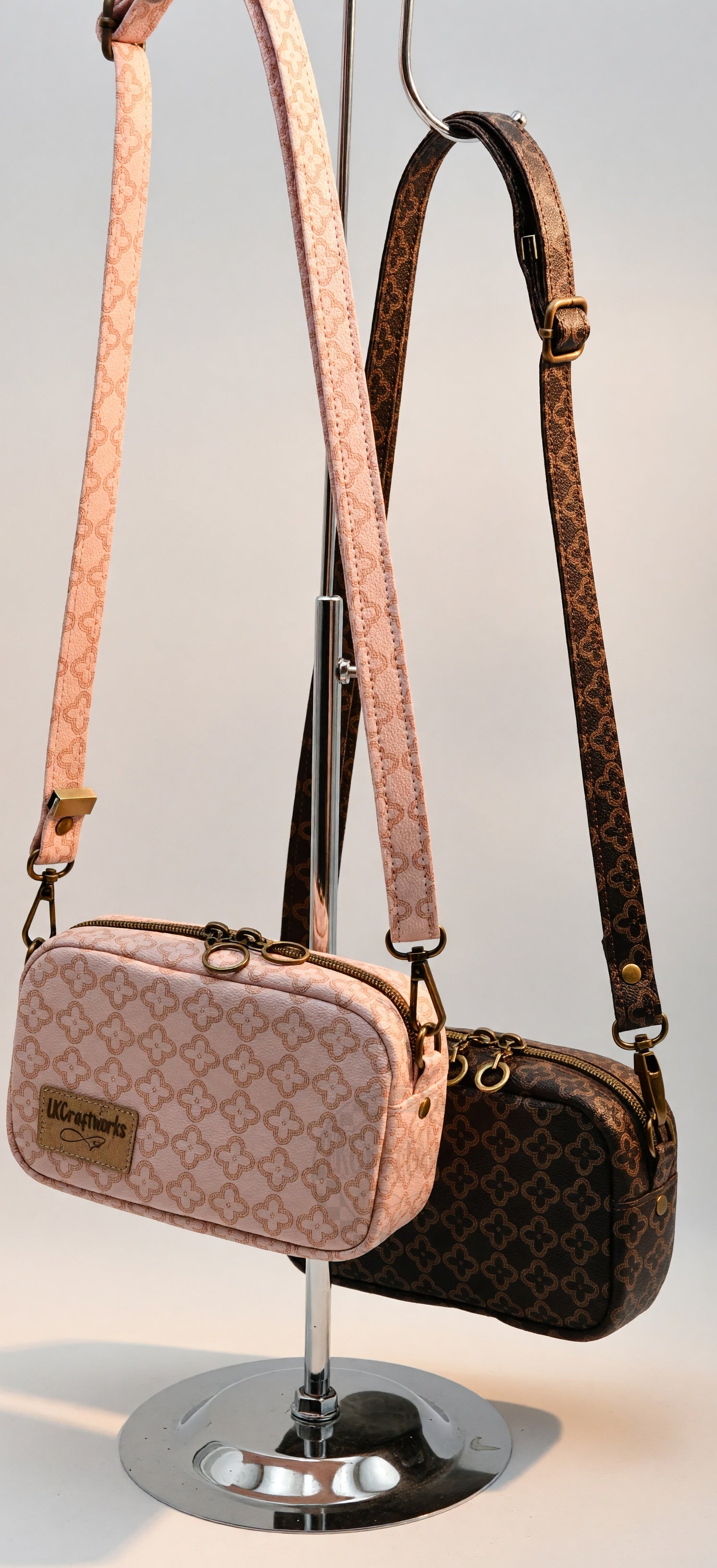 Tiny Cata Crossbody