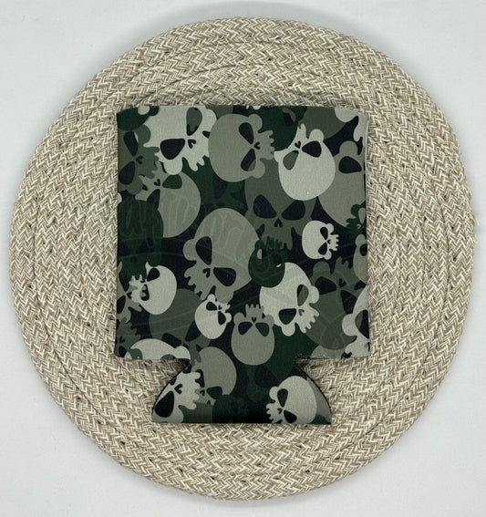 Regular Can cooler- Green & Black skull camo